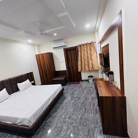 Hotel Anand اوجاين المظهر الخارجي الصورة